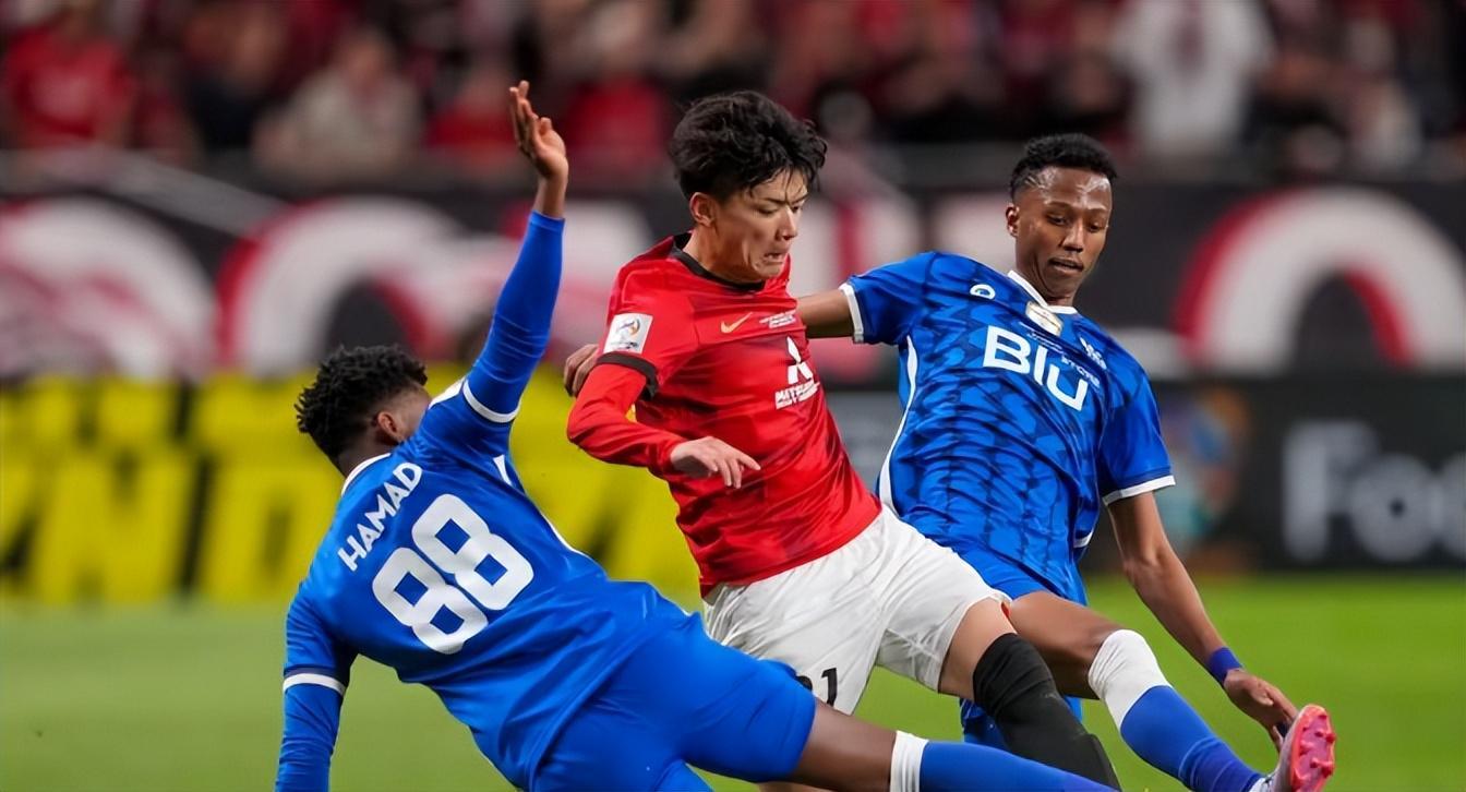 穆斯卡特仅仅用一招就让上港外援爆发,本轮打破球荒,引发热议